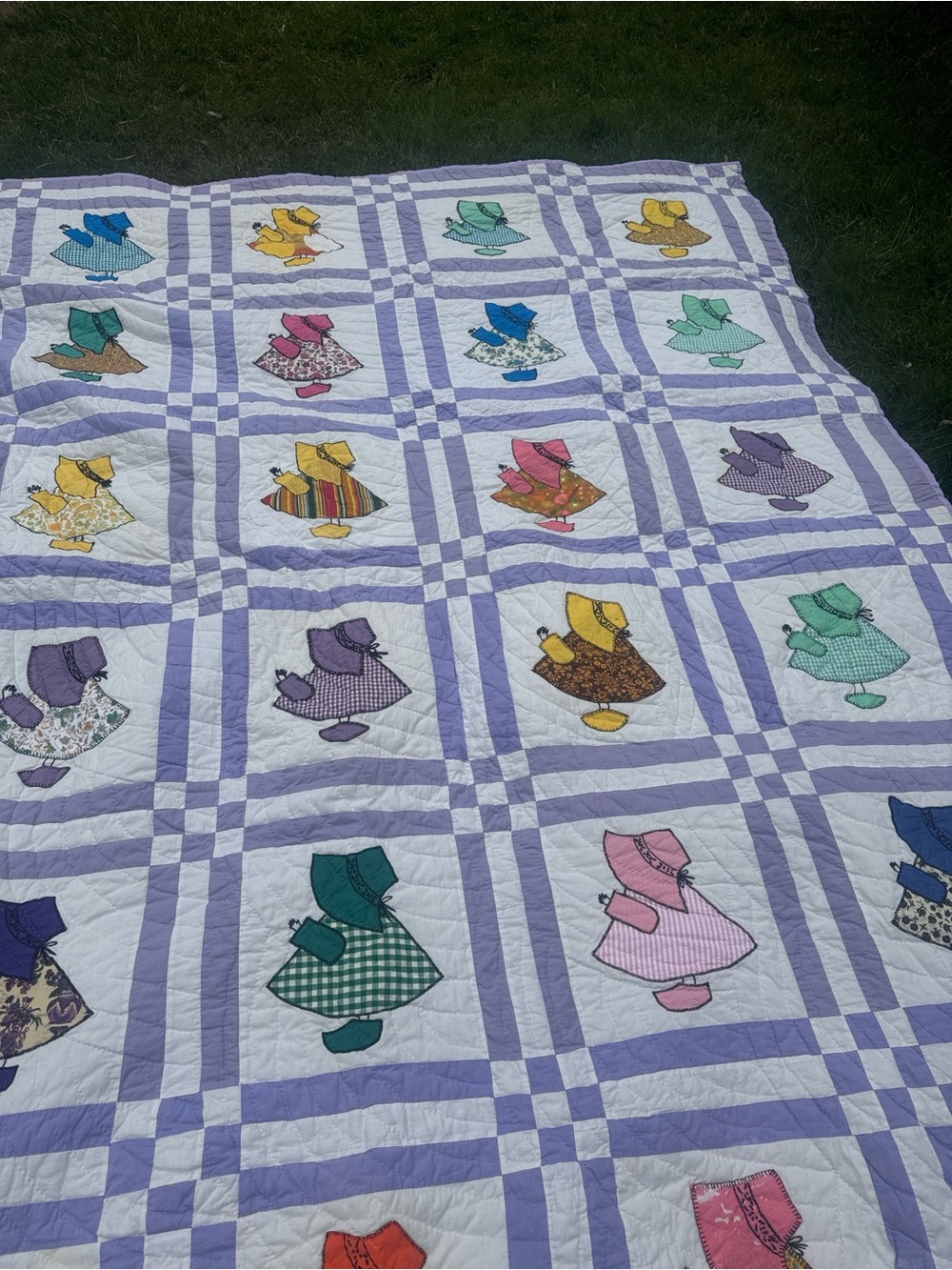 Sunbonnet Sue Quilt - Pastel Purple & Multicolor - Picture 4 of 12